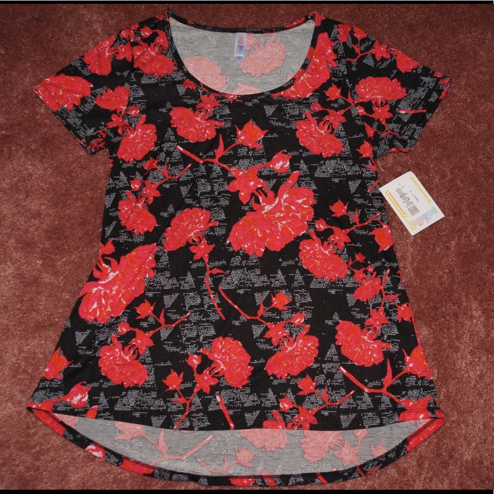LuLaRoe Classic-T in black and red floral pattern